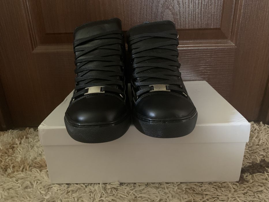Arena black balenciaga