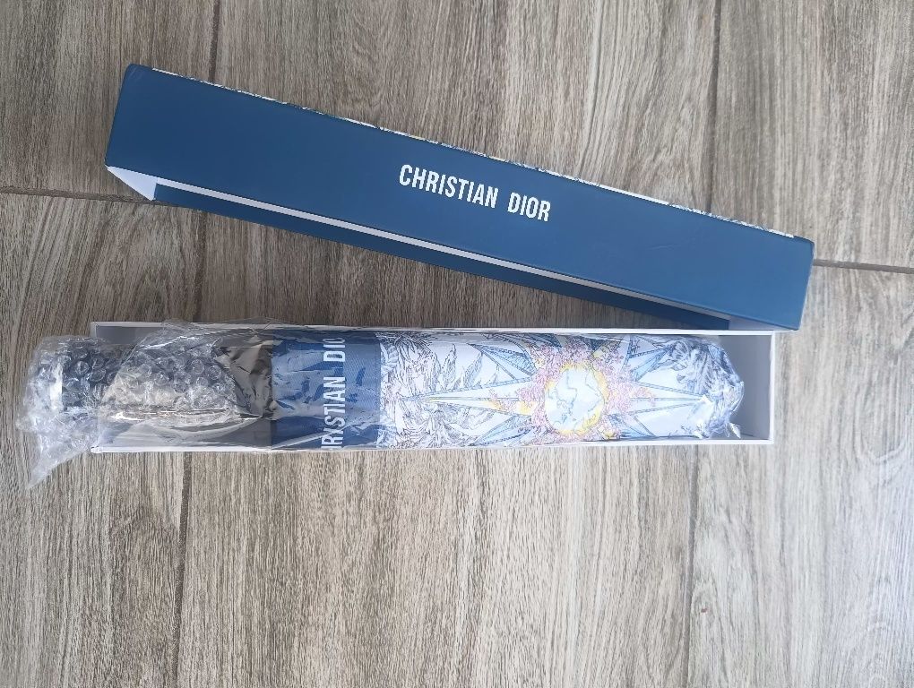 Nowa parasolka dior