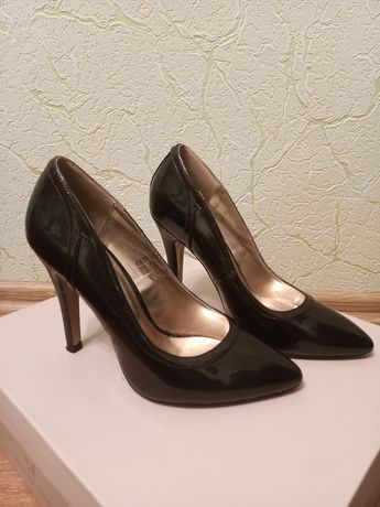 Туфлі від Валентина Юдашкіна 37,5 розмір