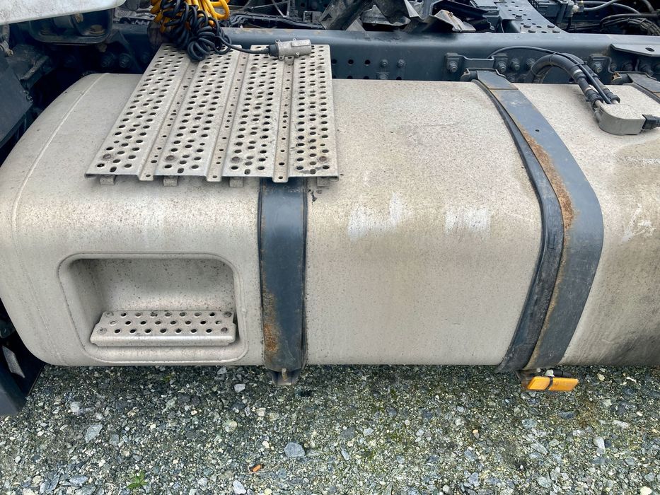 Zbiornik Paliwa Mercedes actros mp4 low deck mega 660l + AdBlue