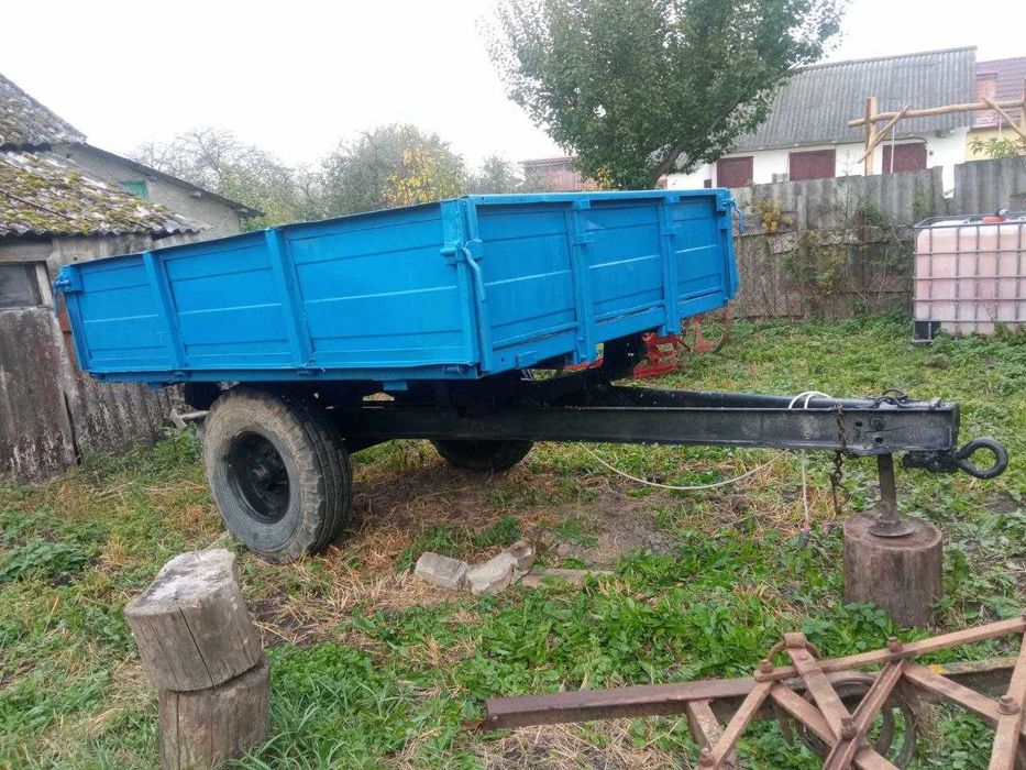 Тракторний прицеп (причіп) 1ПТС-2, вивантаження на 3 сторони