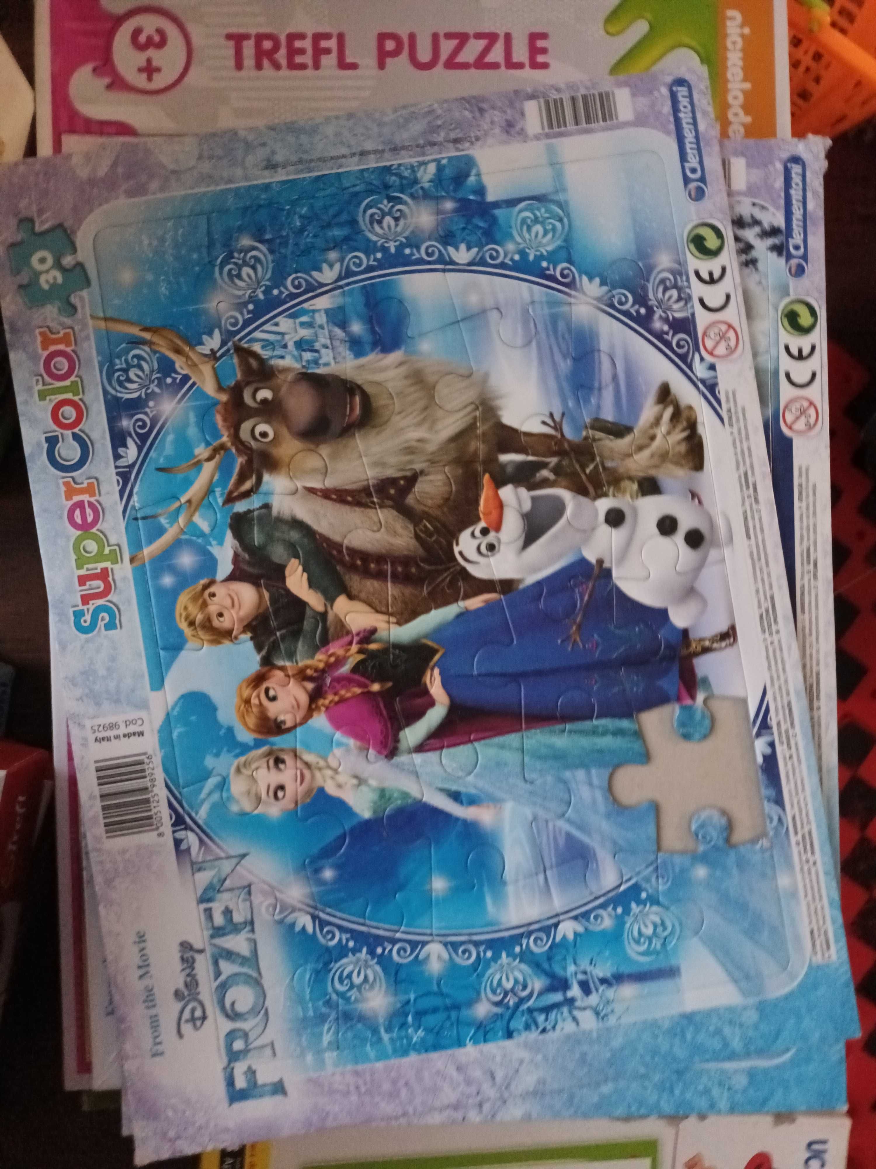 Puzzle, różne zestawy
