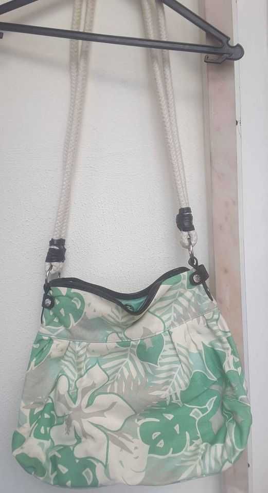 Mala Quebramar Accessories (10€) / + Bolsa a Condizer (5€)