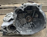 Механічна коробка перемикання передач в зборі Nissan Primera P12 1.8b