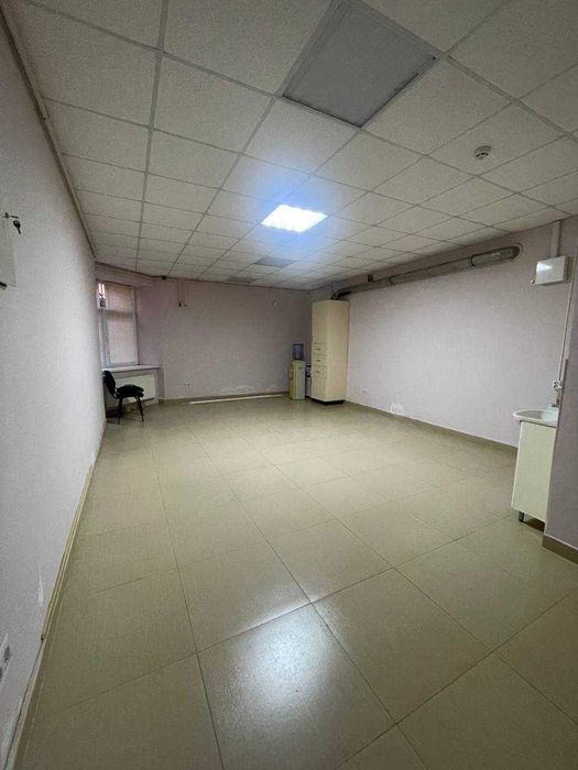 Оренда приміщення на вул. Новаківського