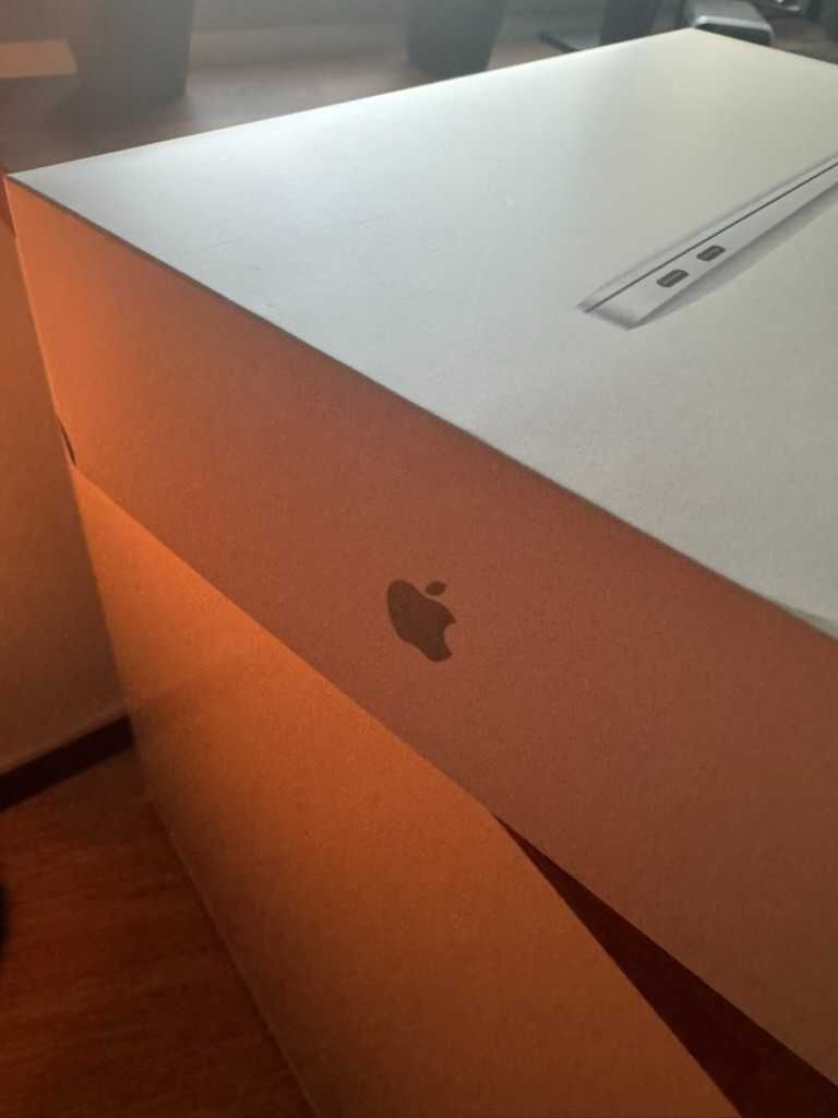 Macbook Air M1 Apple