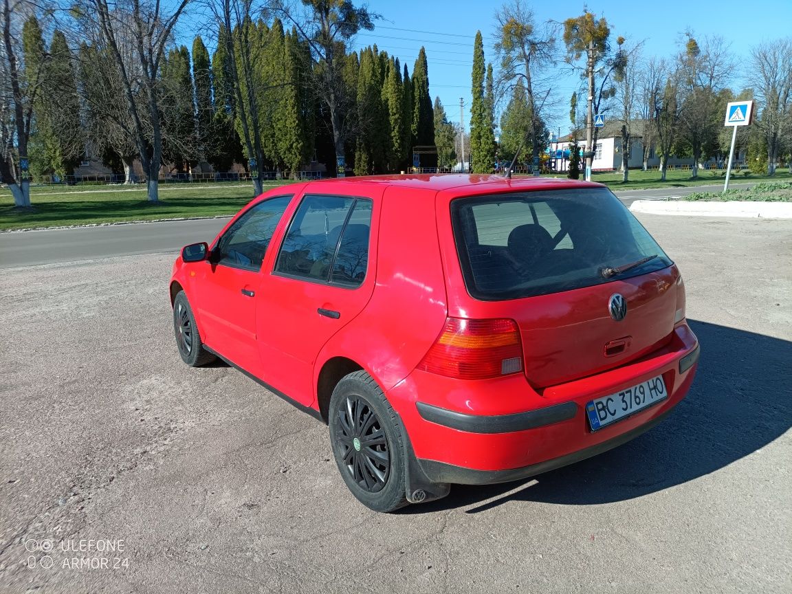 Volkswagen Golf 4 1.4 газ - бензин