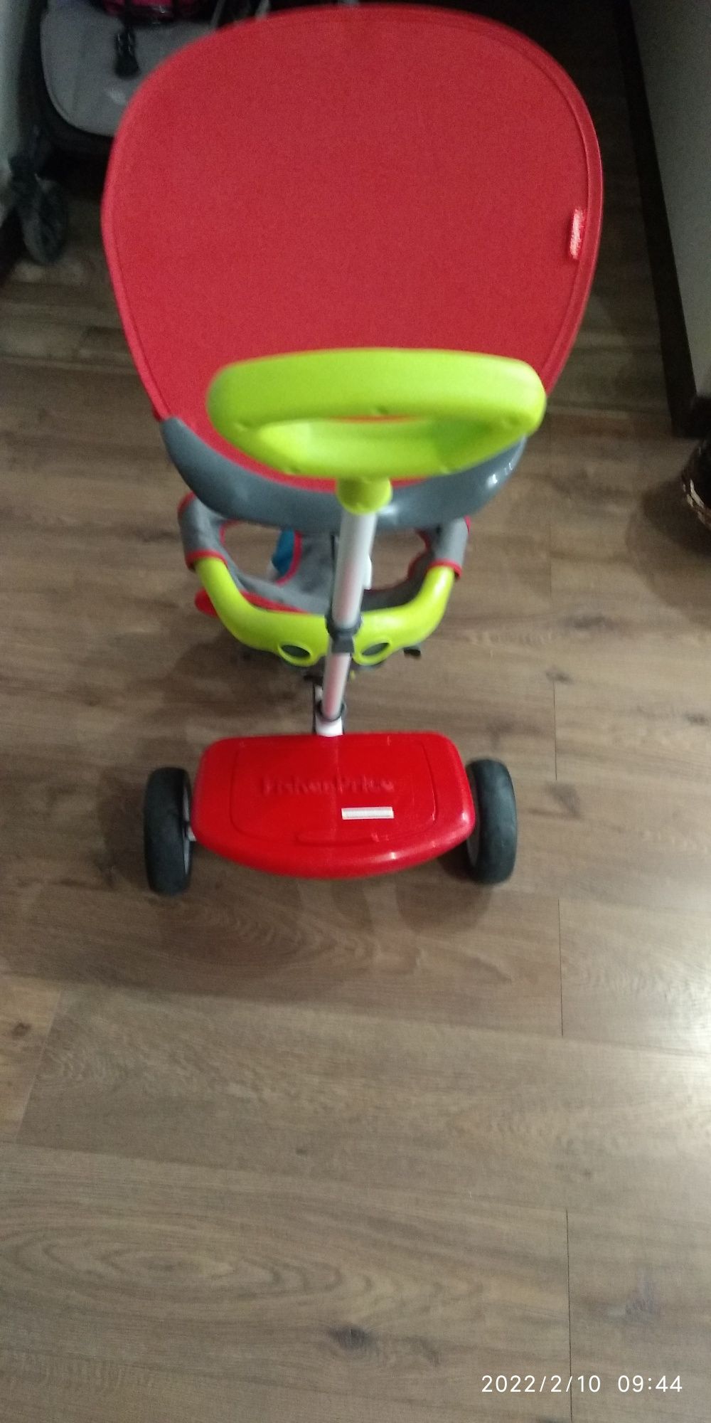 Велосипед с ручкой fisher price