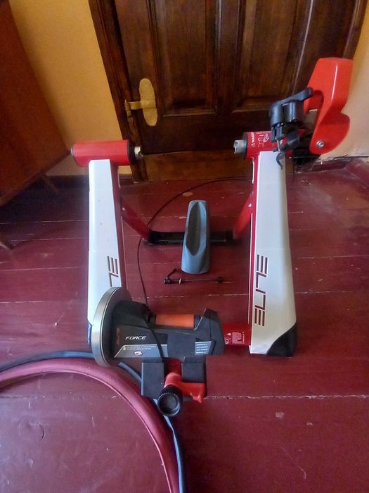Trenażer rowerowy ELITE Novo Force