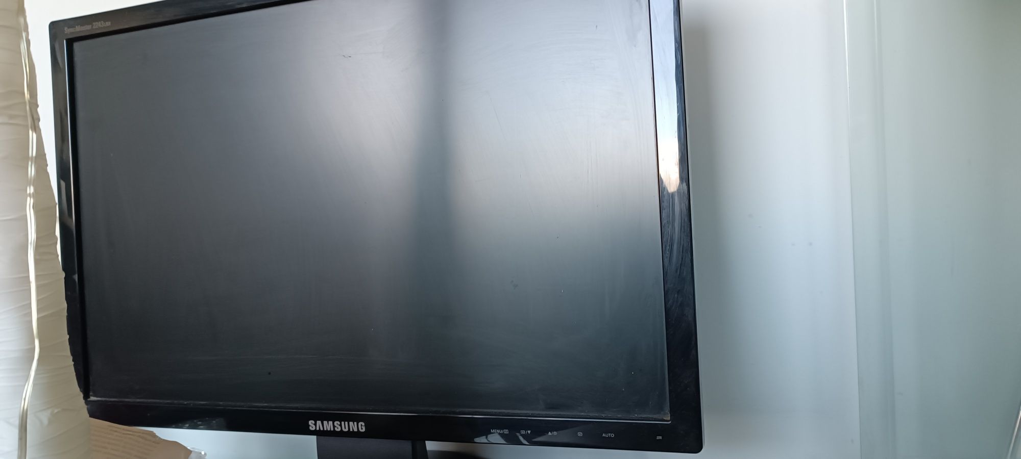 Monitor Samsung 22" LED Dostawa na terenie Łodzi Gratis!!!