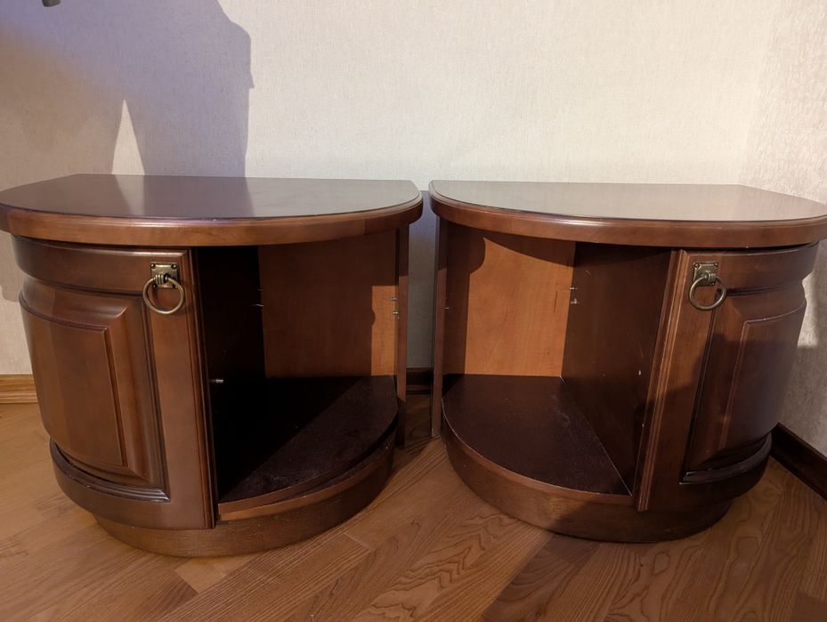 тумба в спальню з дерева