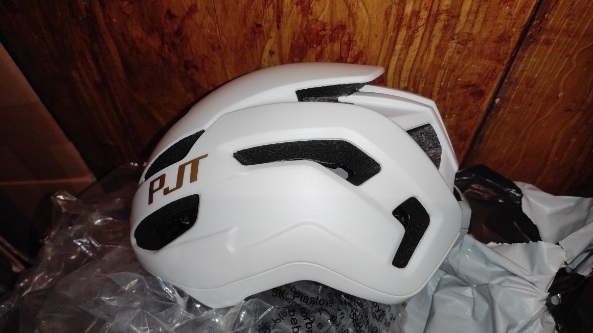 Kask rowerowy biały