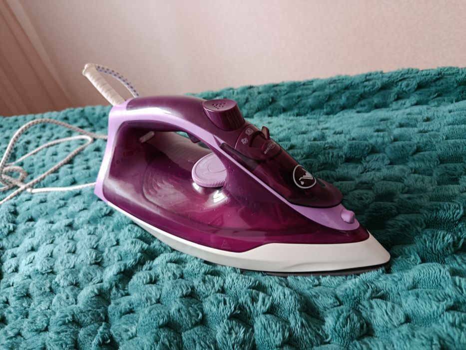 Продаю утюг, б/у