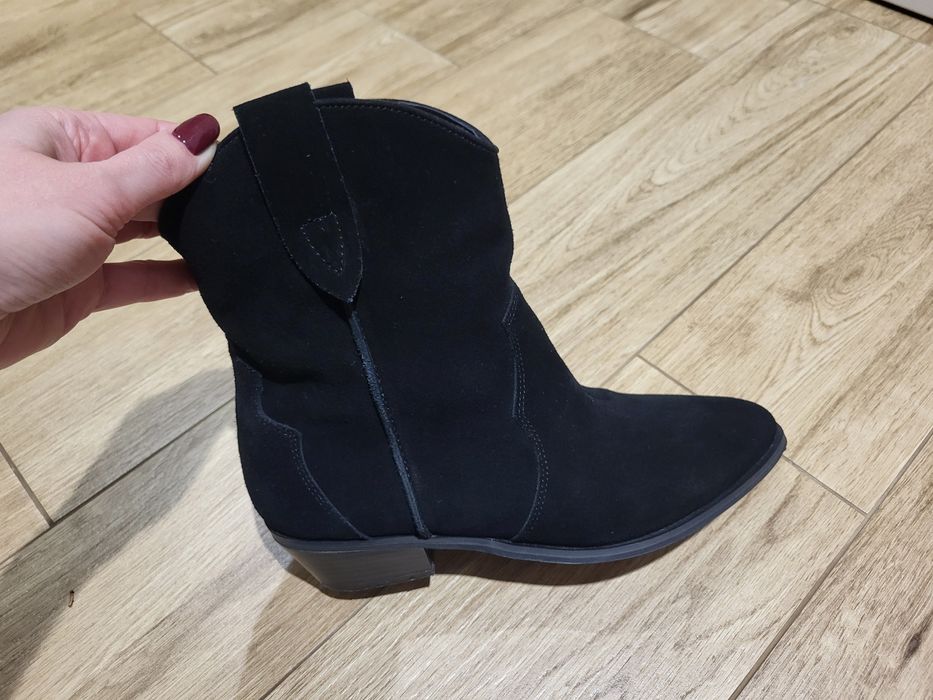 Козачки, ковбойки, ботінки, козаки