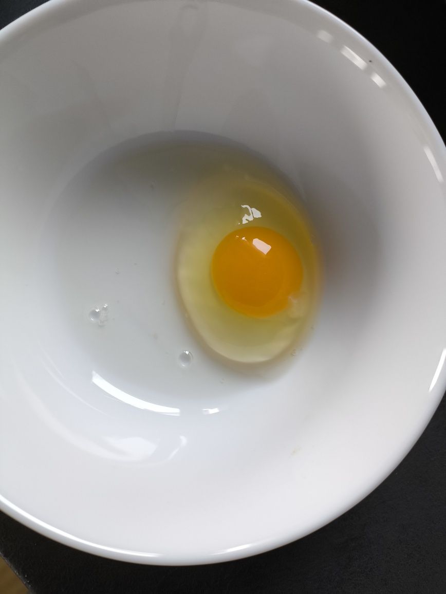 Jajka wiejskie po 50 gr - możliwość dowozu .