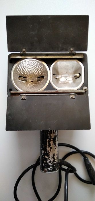 Lampa Kobold P-30 stara  reporterska