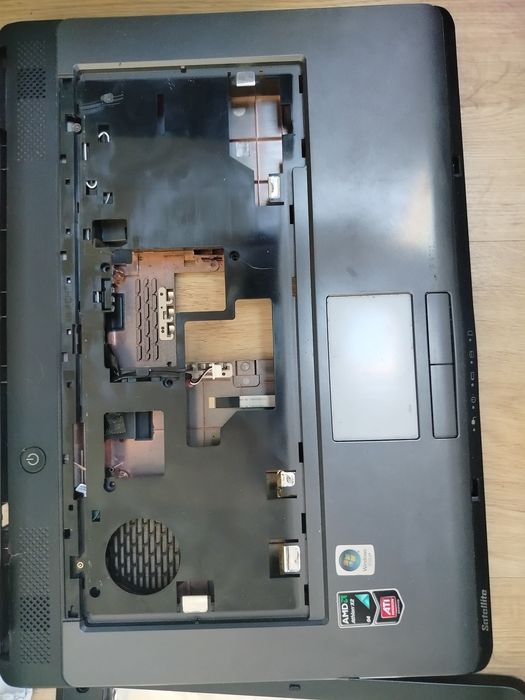 Części laptop Toshiba Satellite L300D MATRYCA