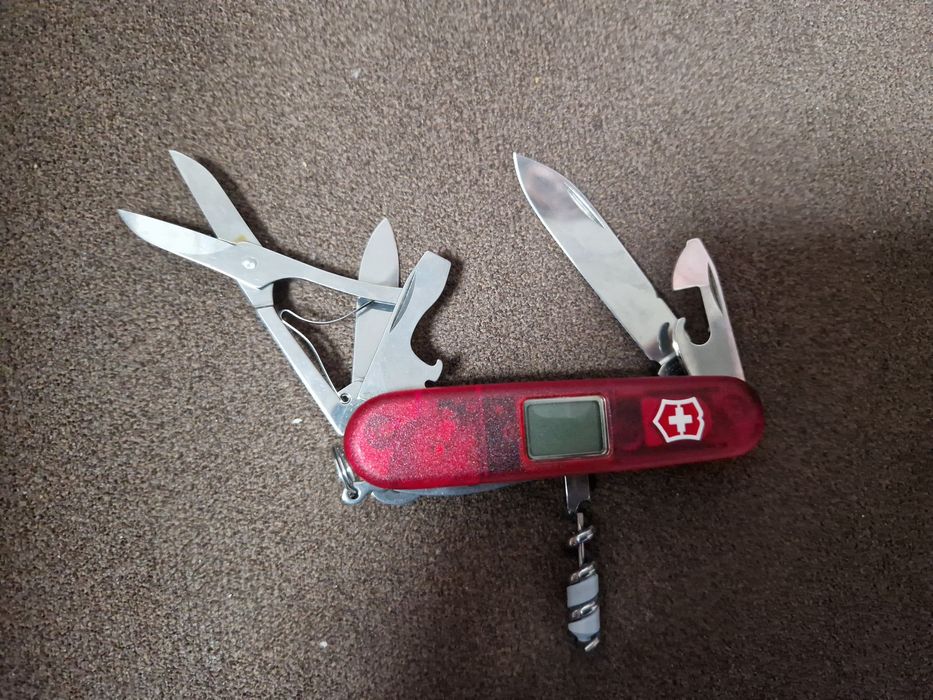 Багатофункціональний ніж Victorinox