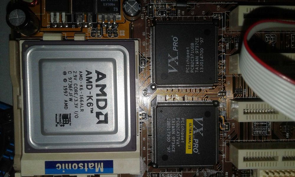 Компьютерные комплектующие для винтажных систем 90-х годов