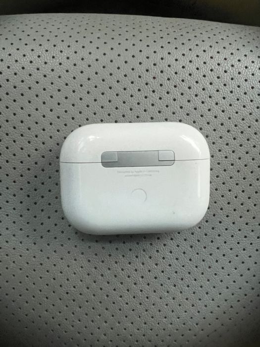 Кейс AirPods Pro