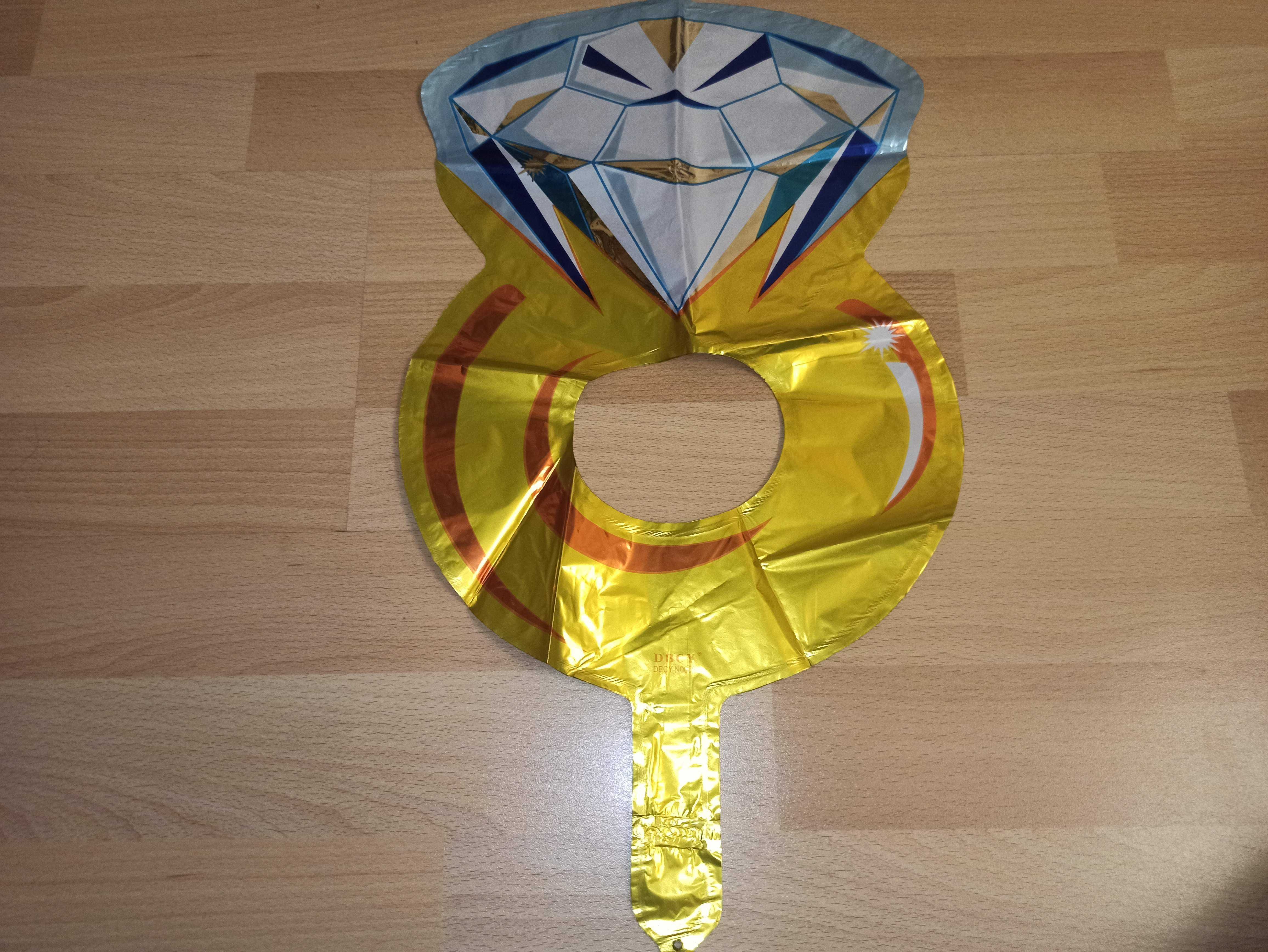 Огромный воздушный шар Бутылка шампанского Фужер Бриллиантовое кольцо