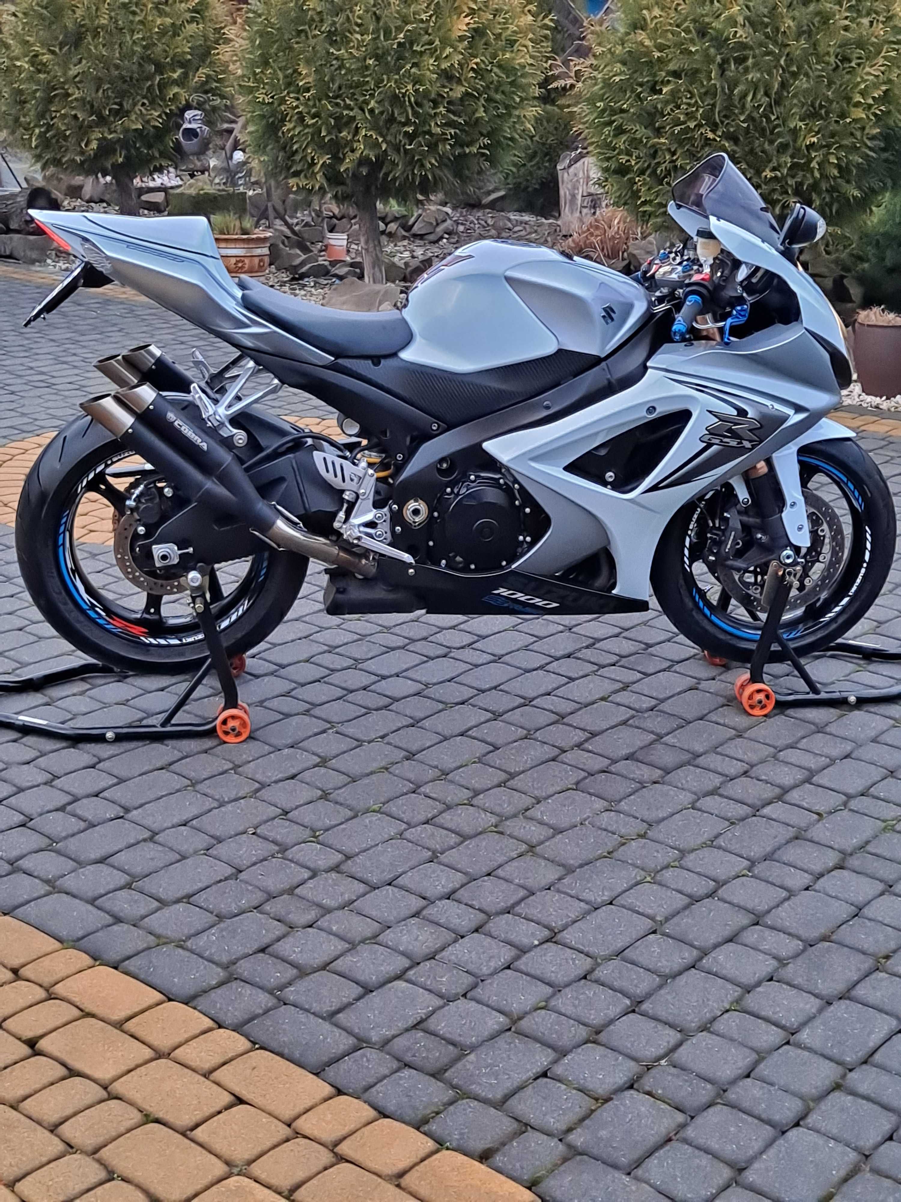 Sliczny gsxr 1000k8 niski przebieg ideal