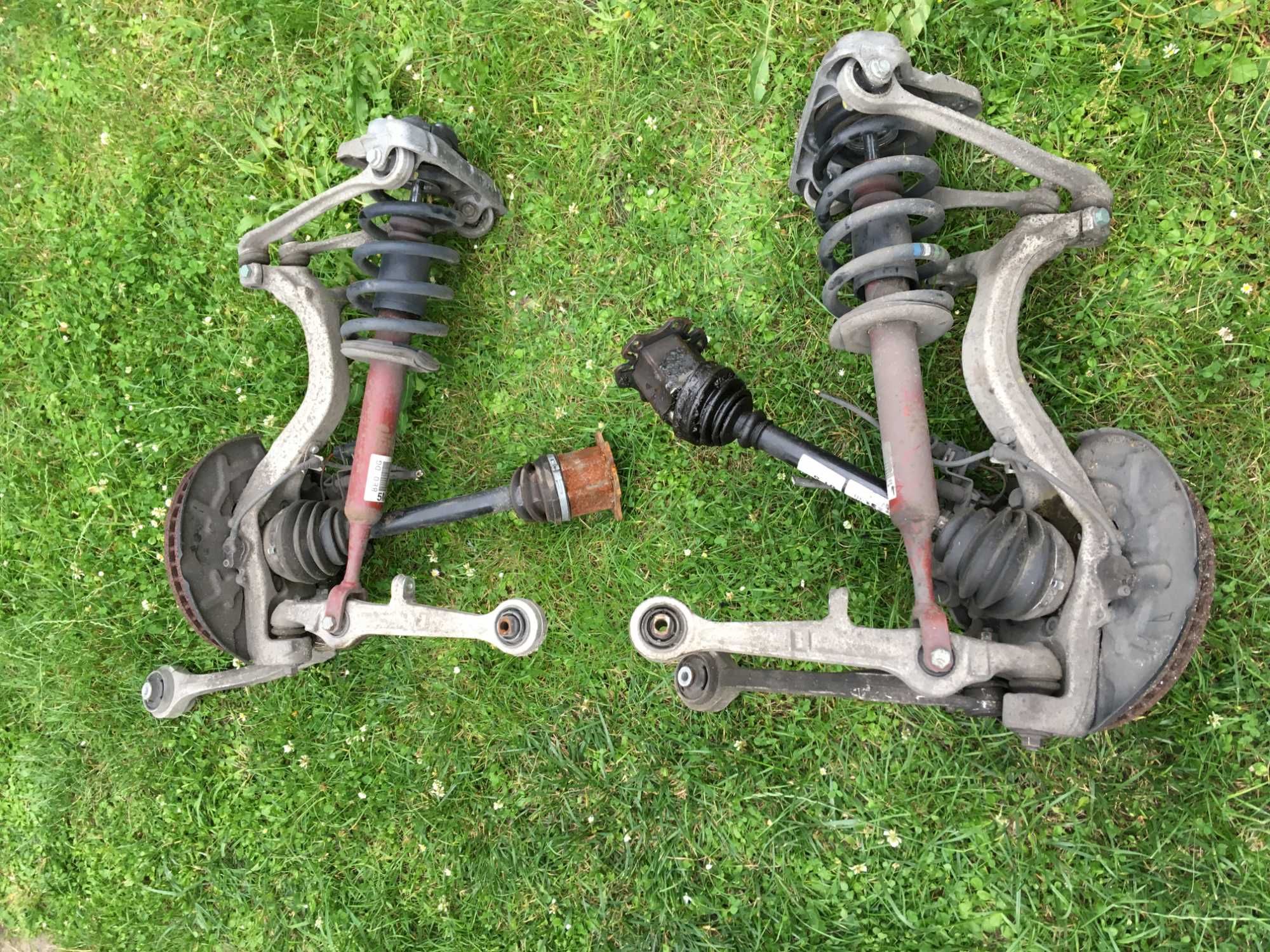 AUDI A4 B7 Zawieszenie przód przednie sanki Wózek belka trawers