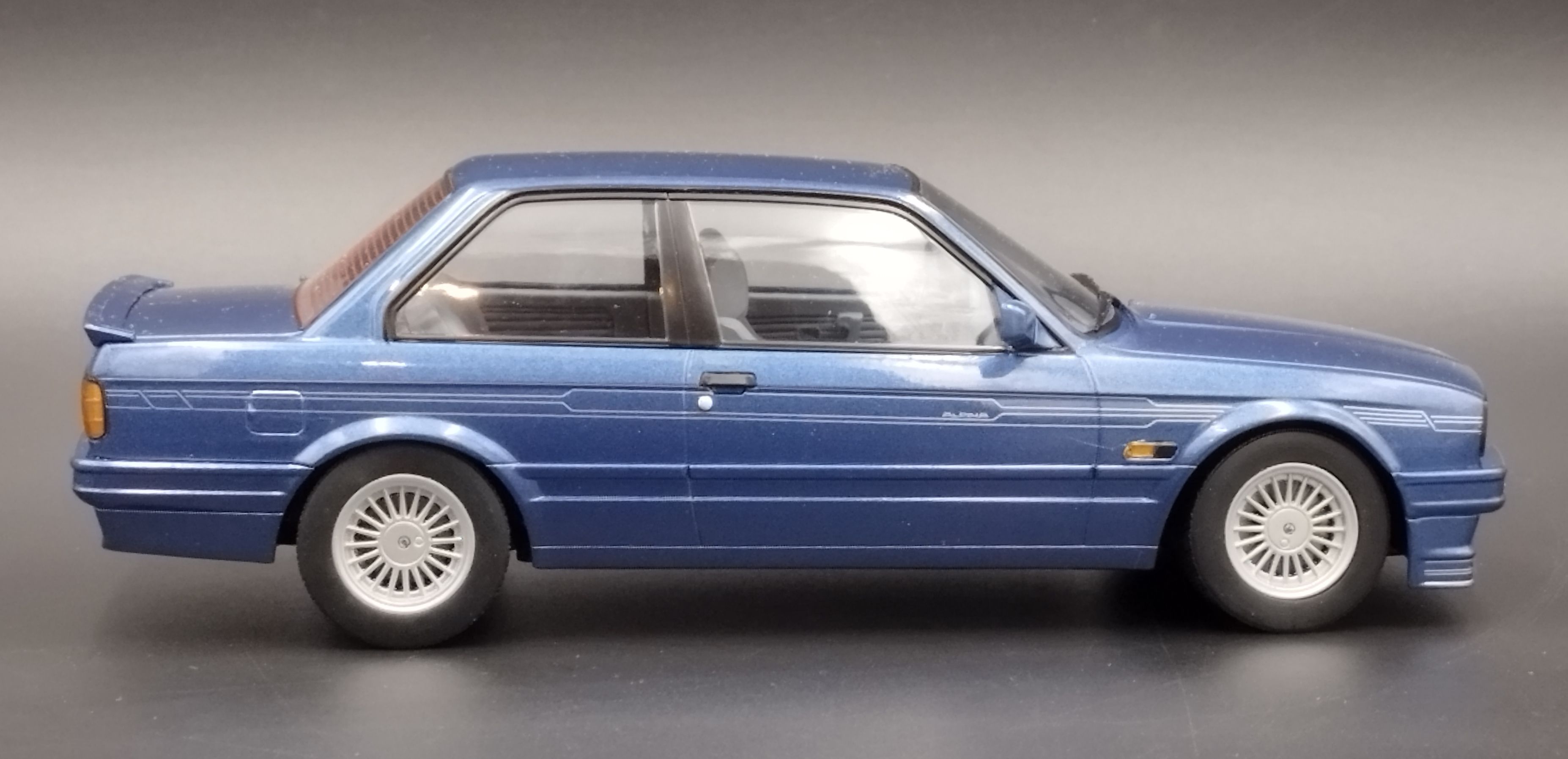 1:18  K&K  Scale 1988 BMW Alpina B6 3.5 E30 model nowy