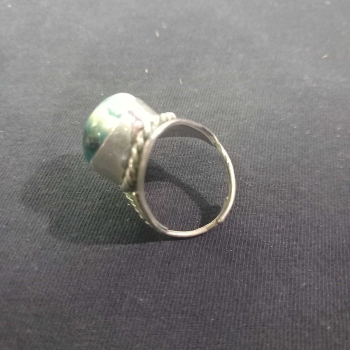 Anel de prata com pedra