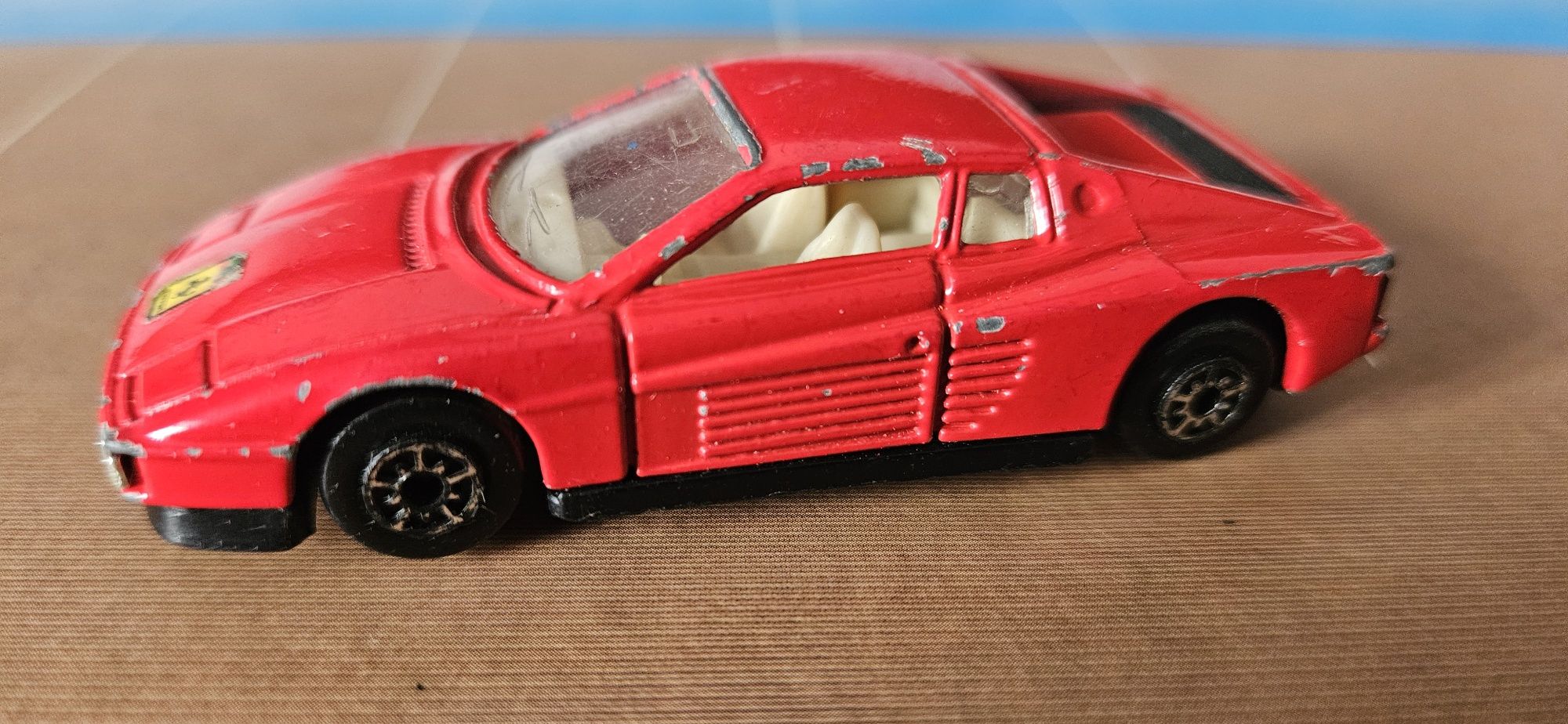 Ferrari testarossa resorak