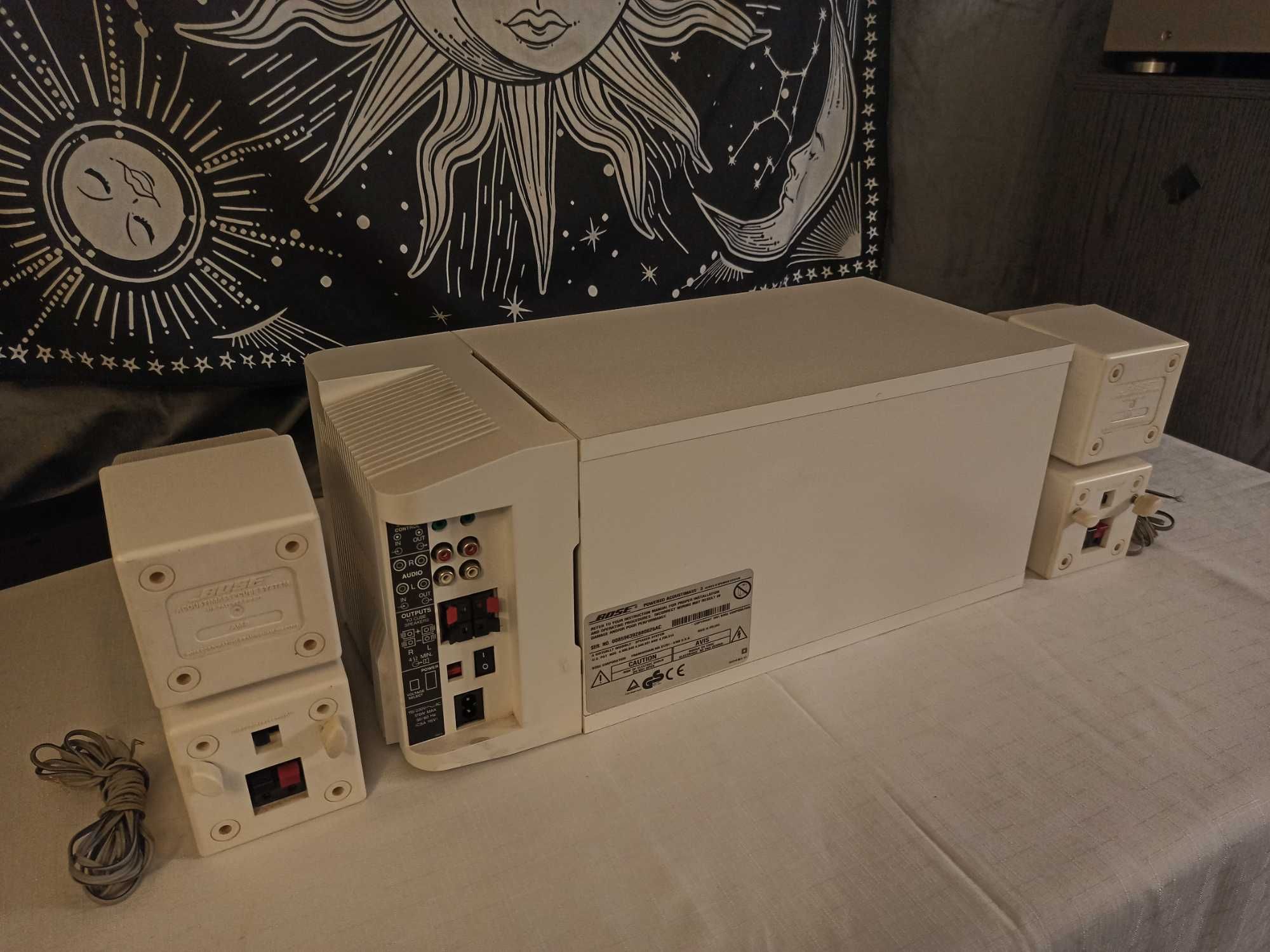 Kolumny BOSE Powered Acoustimass 3 Series II + BOSE CUBE SYSTEM AM-5