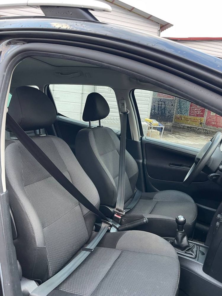 Peugeot 207 SW 1,4 бензин