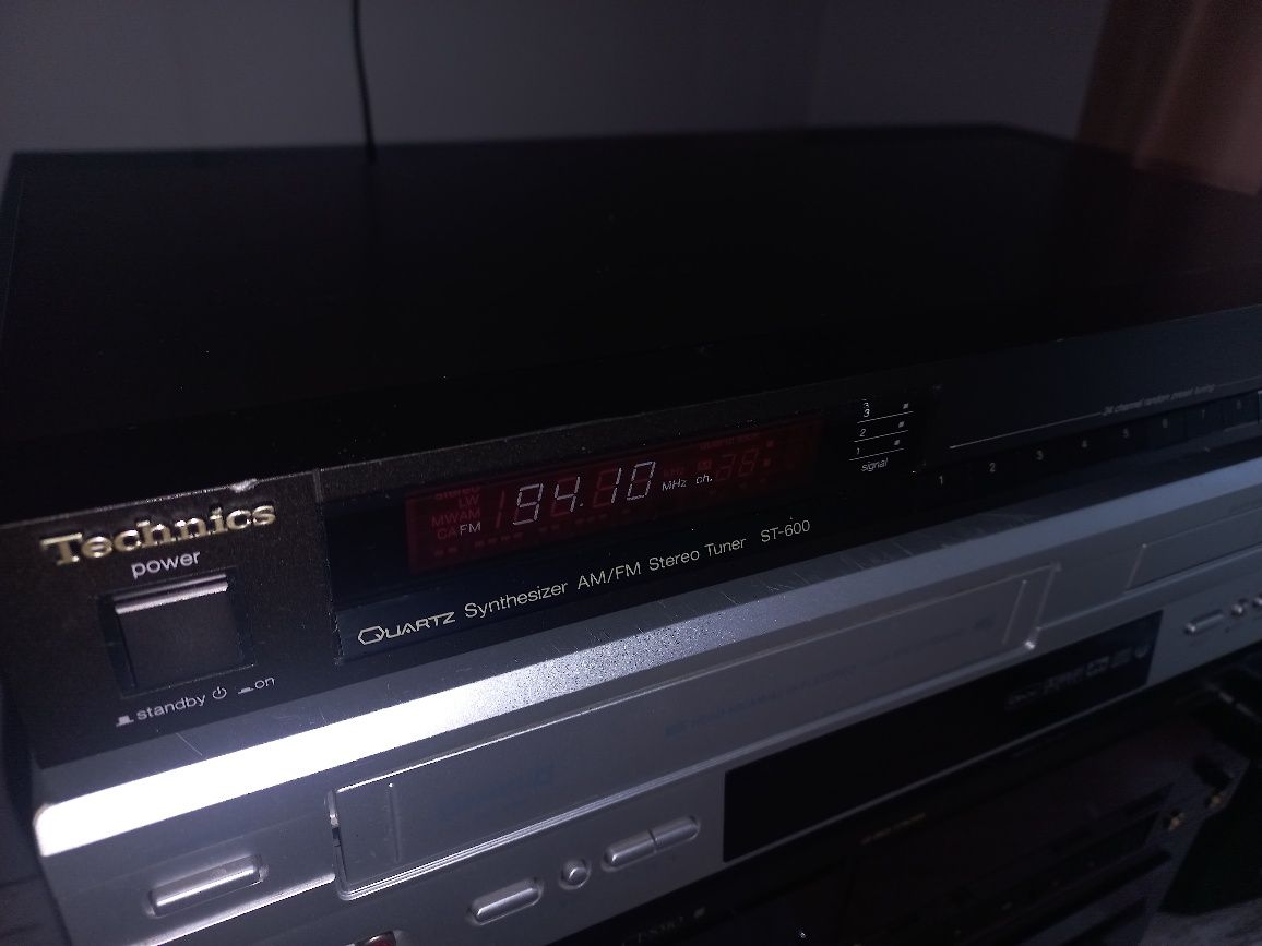 Tuner Technics St600