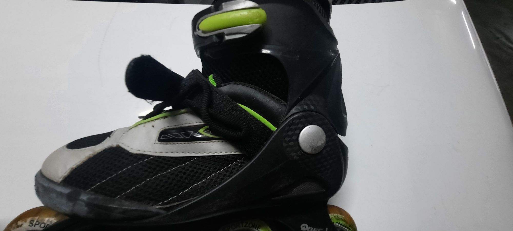 Patins em linha com joelheiras tamanho S