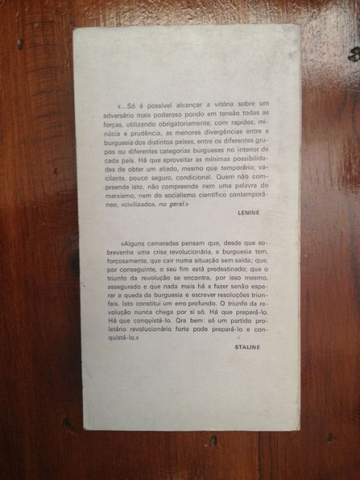 Três anos de luta contra o Fascismo em Espanha (3 vols.)