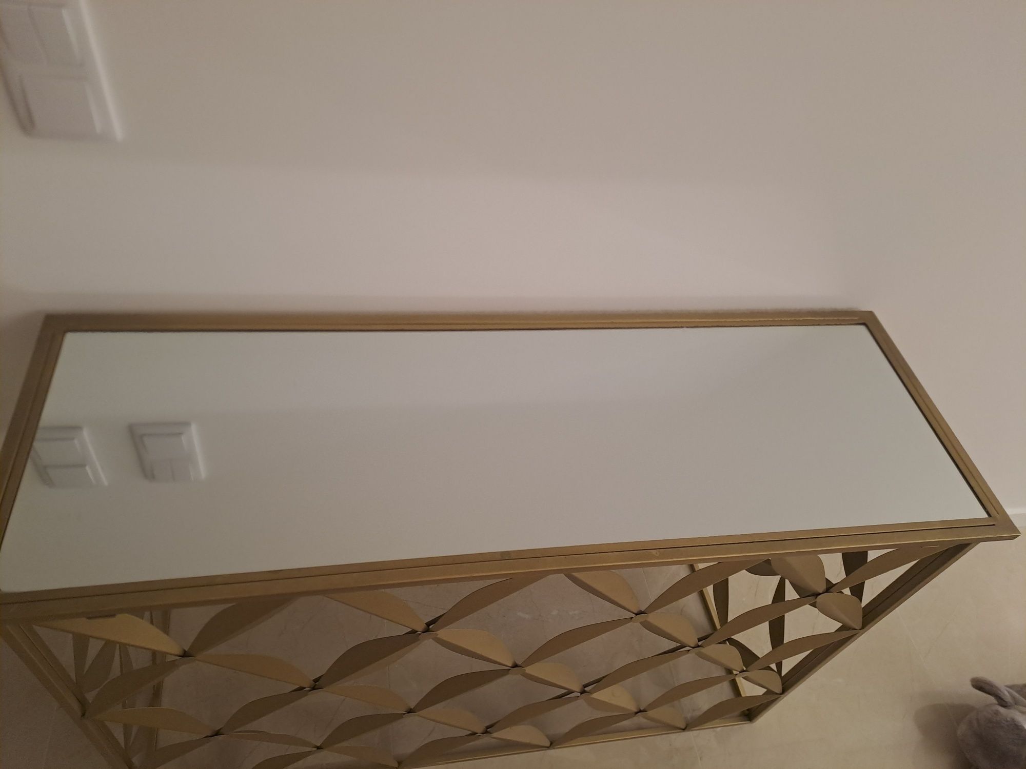 Mesa de entrada ou sala estar