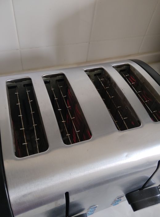 Torradeira grande, em excelente estado