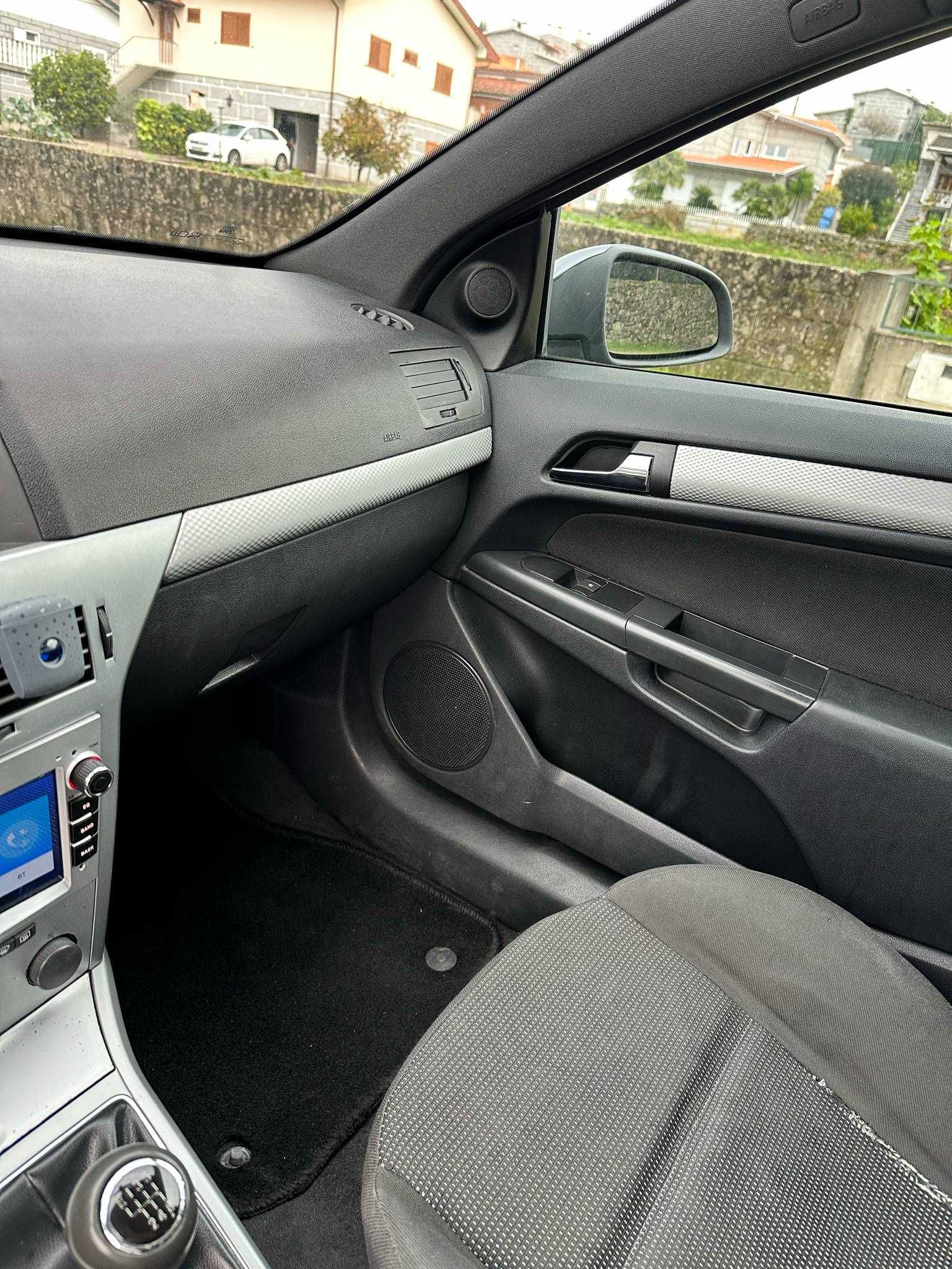 Vende se Opel Astra H GTC 1,7 - Desportivo, Fiável e econômico