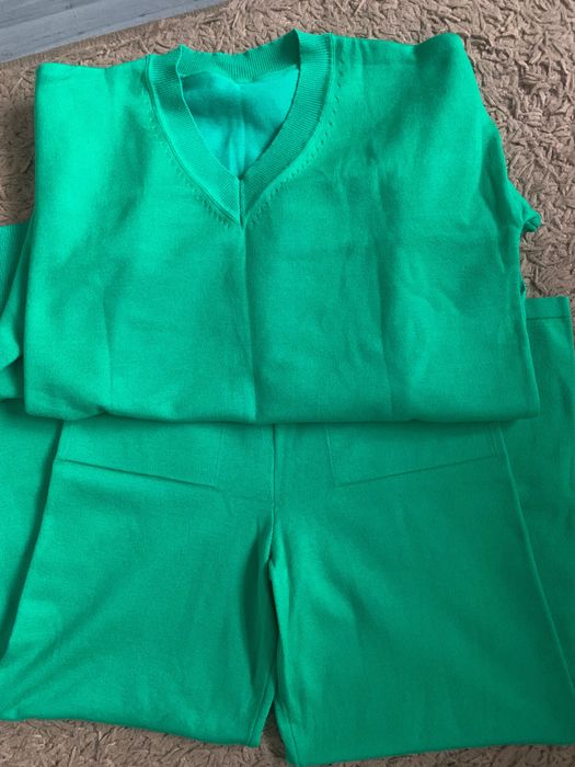 Nowy dzianinowy komplet z wiskozy m-l super jakość