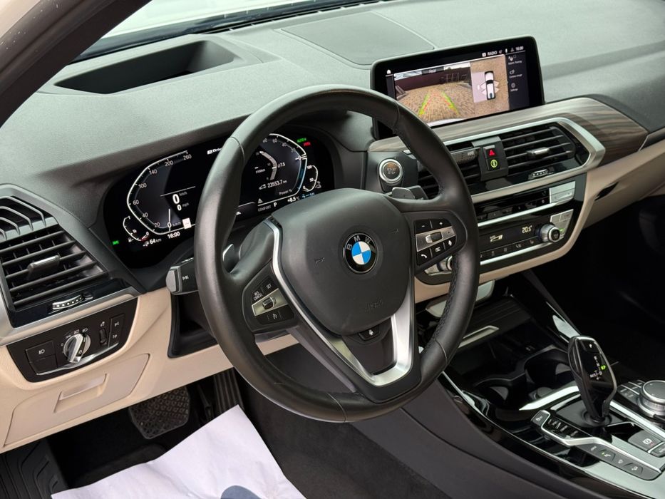 Продаю BMW x3 плагін-гібрид .