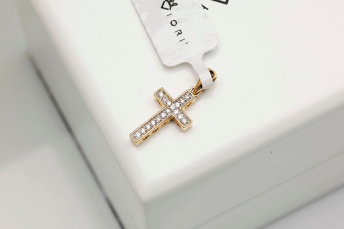 Złoty wisiorek Staviori z diamentem