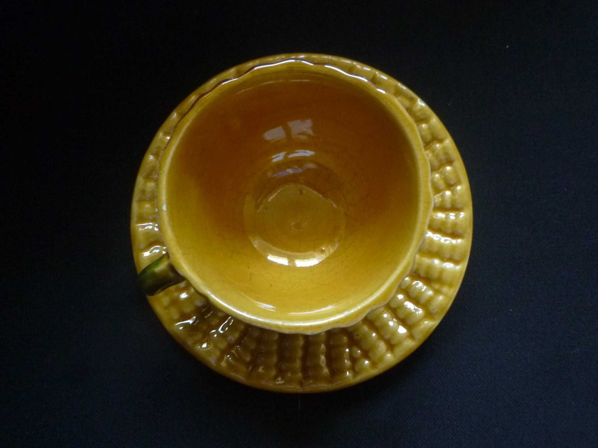Chavena e Pires Numerada do Artesão F. Mendes da Caldas da Rainha