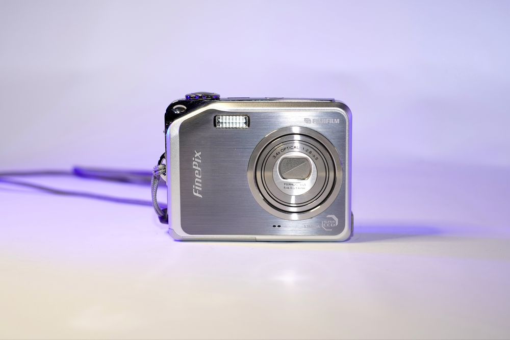 Fujifilm FinePix V10 цифровий фотоапарат мильниця g7x mark III