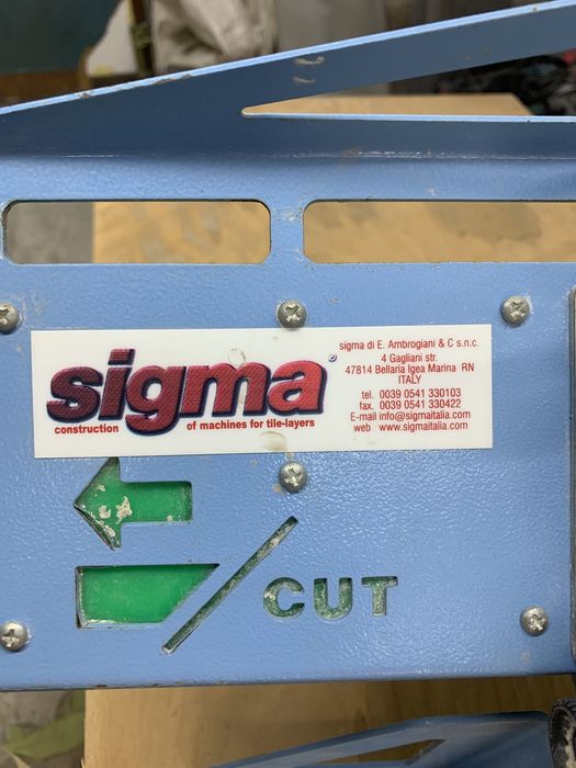 Слайдер Sigma, Италия