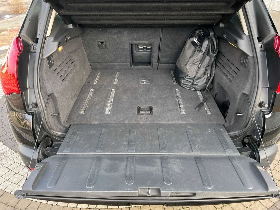 Peugeot 3008 2.0 HDi дизель HYbrid4 2012