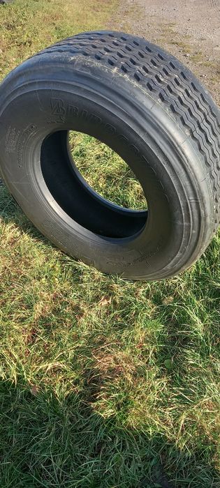 Opona ciężarowa bieżnikowana 385/65R22,5