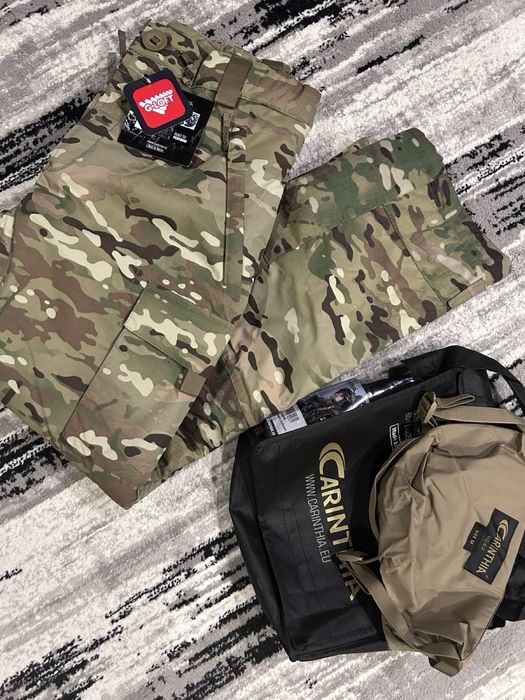 Продам штани CARINTHIA