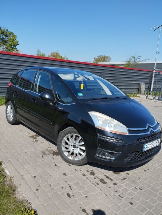 Авто має страховку