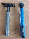 Maszynka do golenia na żyletki oraz Gillette Mach3