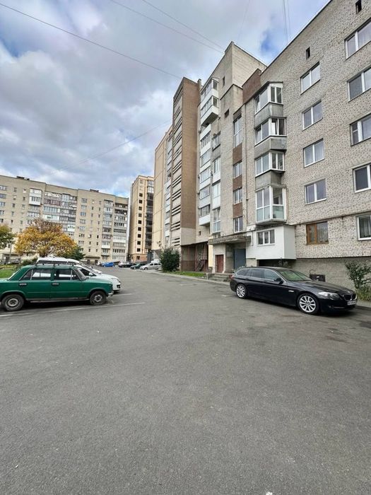 ПРОДАЖ 2-кімнатної квартири в самому центрі пр. Соборності